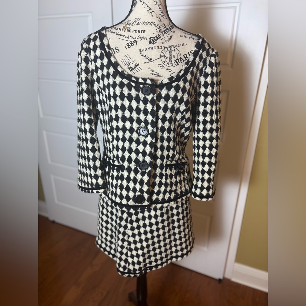 Trina Turk Tweed Skirt Suit Set Black White Diamond Pattern Blazer 12 Skirt 8